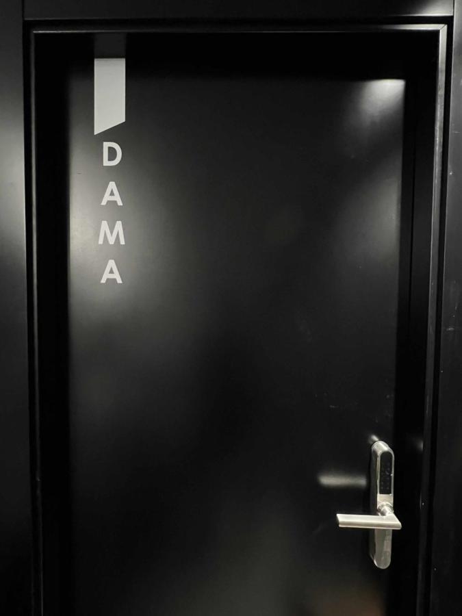 Апартаменти Dama Modern & Luxury Малага Екстер'єр фото